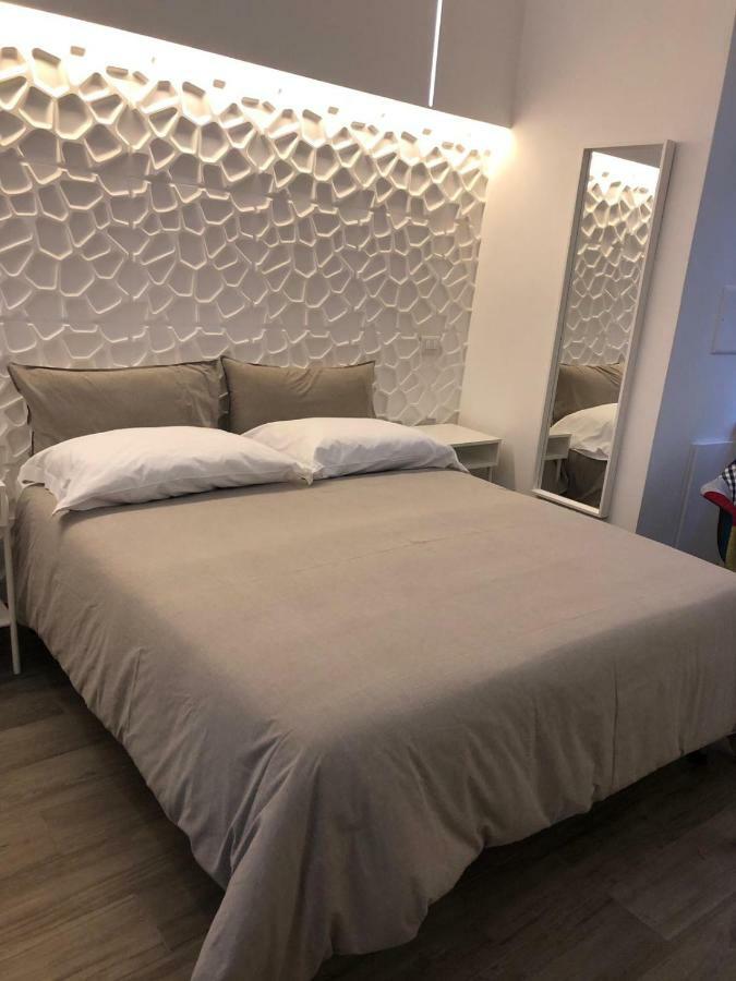 Apartament Vivi House Neapol Zewnętrze zdjęcie